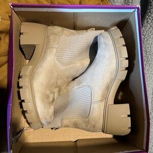 Soda zordy boots wheat/tan color 8.5m